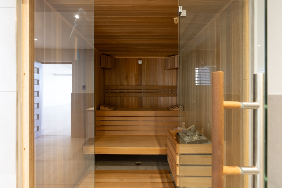 To Let 6 Bedroom Property for Rent in Bakoven Western Cape